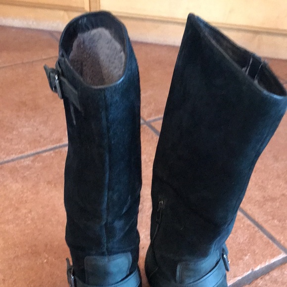 Ugg black waterproof leather boots size 8.5 - Picture 3 of 16